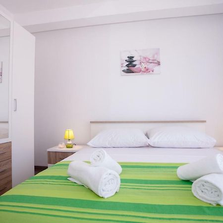 Apartments Mia 4&5 Baška Voda Esterno foto