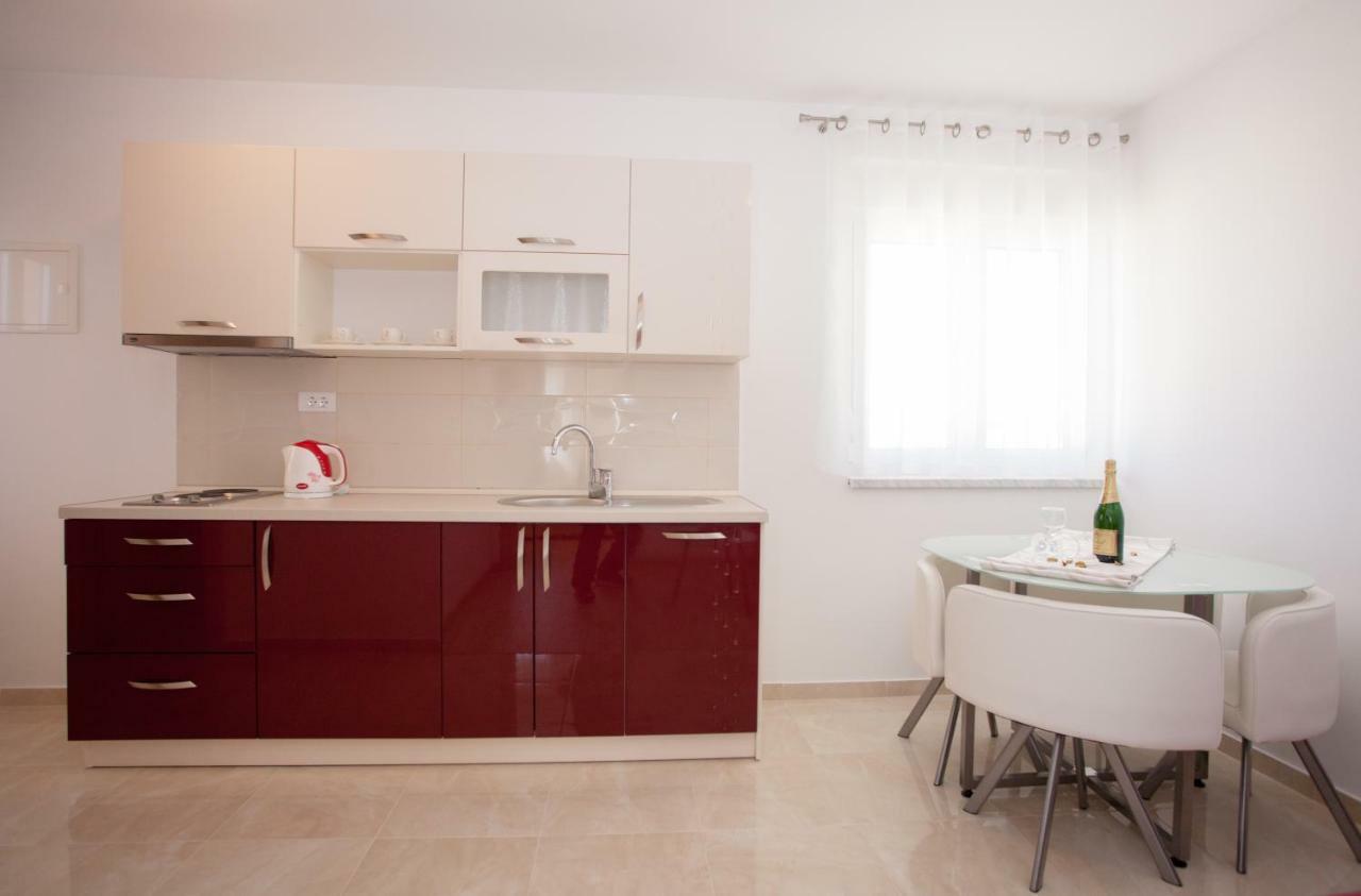 Apartments Mia 4&5 Baška Voda Esterno foto