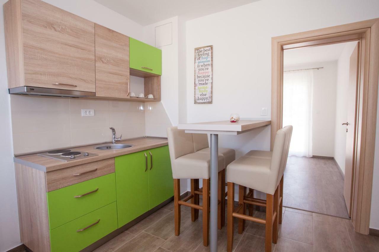 Apartments Mia 4&5 Baška Voda Esterno foto