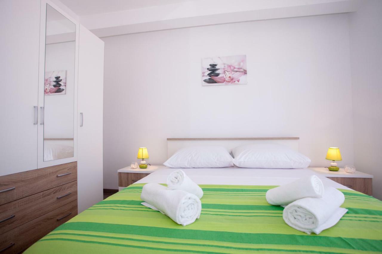 Apartments Mia 4&5 Baška Voda Esterno foto